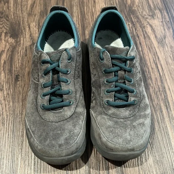 Dansko Womens Shoes Sneakers Gray Size US38 Suede Athletic Walking Running