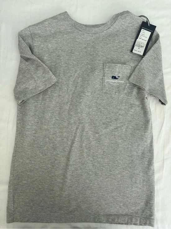 Vineyard Vines Youth Medium (12-14) NYC Iconic Grey Pocket T-Shirt