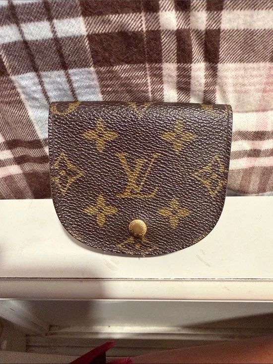 Louis Vuitton Porte Monnaie Gousset
