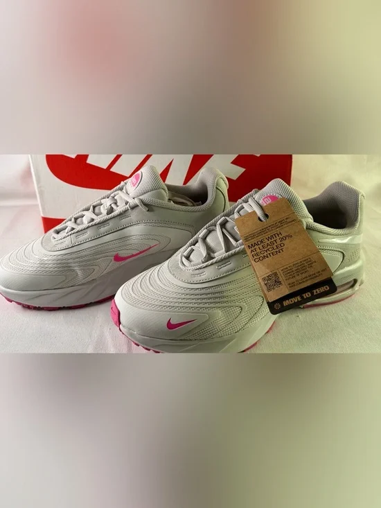 Nike Women’s 10 Air Max Fire Phantom Hyper Pink- light bone New