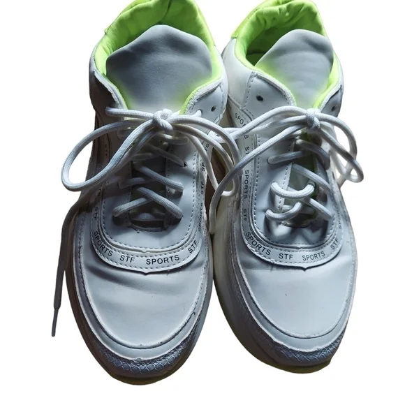 38 Studio F white shoes‎