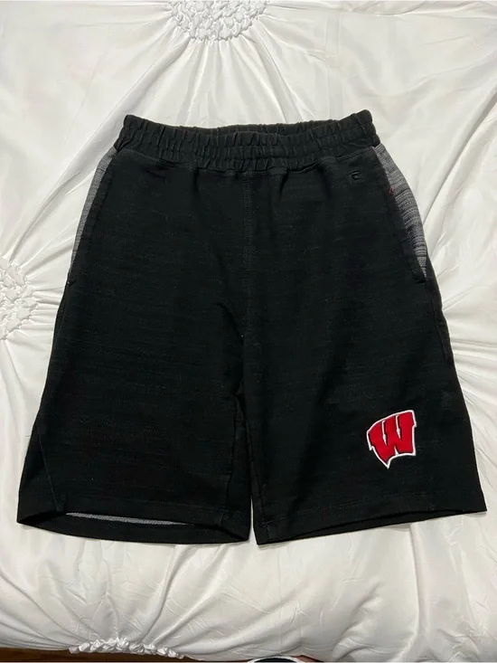 Colosseum Wisconsin Badgers Men’s Athletic Shorts • Size small