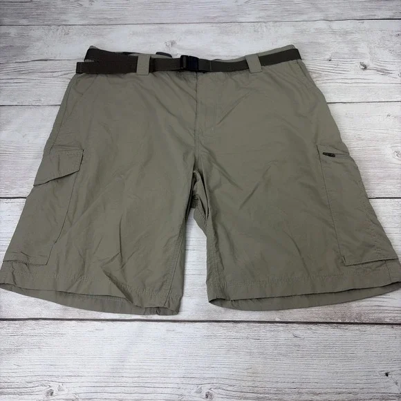 Columbia Men's 38w 10i Cargo Shorts Tan Omni-Shade Nylon Belted Outdoor Hiking