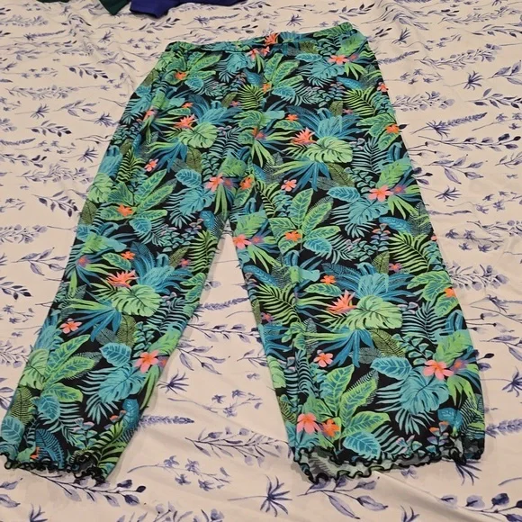 ❤️10/$40 New art class beach pants