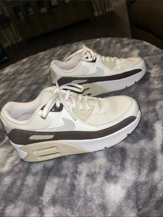 Nike Air Max Style White and Beige Sneakers