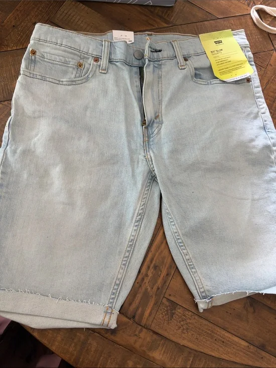 Men's Levi’s Light Wash Denim Shorts