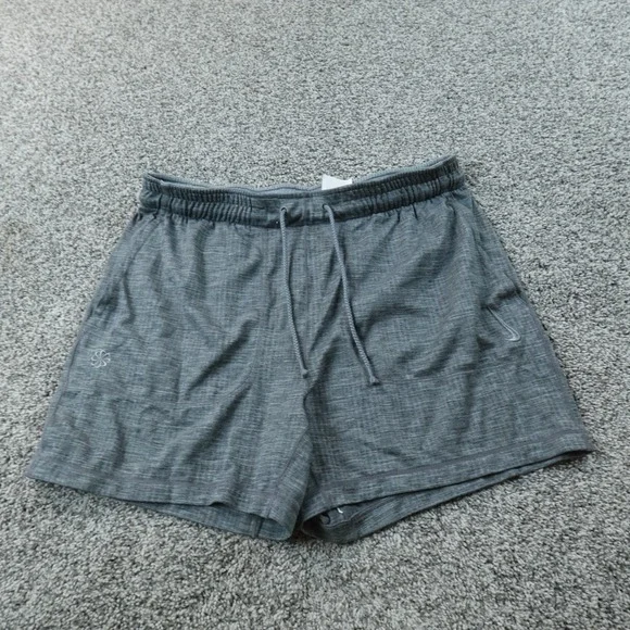 Nike Shorts Mens M Gray Yoga Dri Fit 5