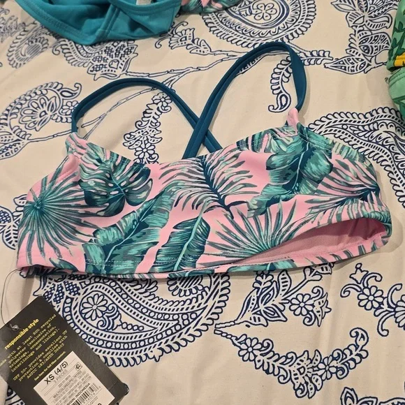 ❤️10/$13 New girls bikini top