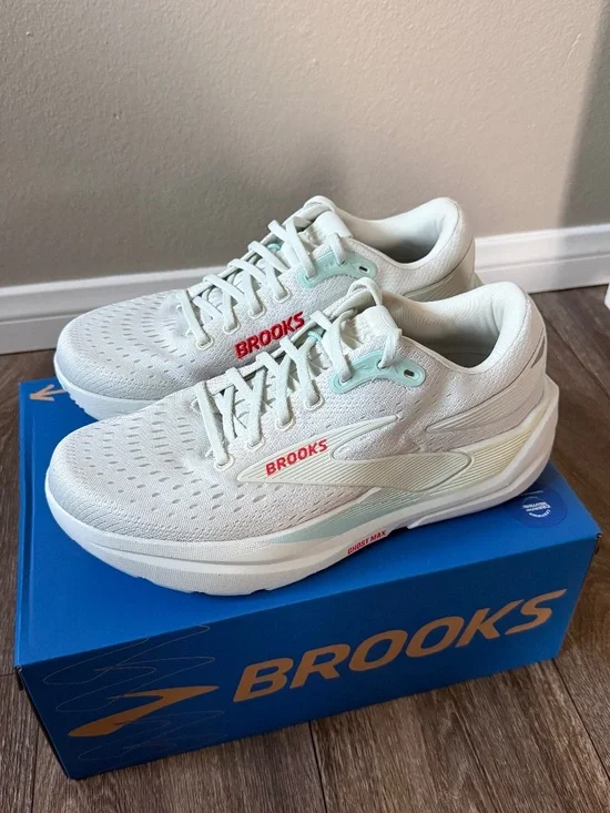 Brooks Ghost Max 3