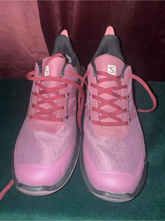 Salomon Women’s Pink Trail Sneakers