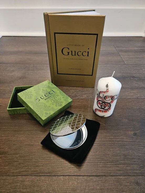Gucci Silver Compact Mirror - Gucci Branded Pocket Mirror in Silver