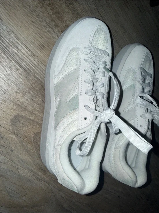 New Balance White Mesh & Suede Athletic Sneakers