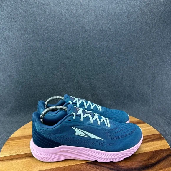 Altra Womens Rivera 4 AL0A85P9006 Navy Pink Running Shoes Womens 10 Worn Once