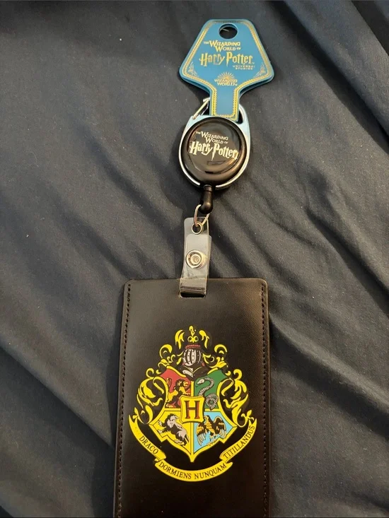 Universal Black ID Badge Holder with Retractable Reel
