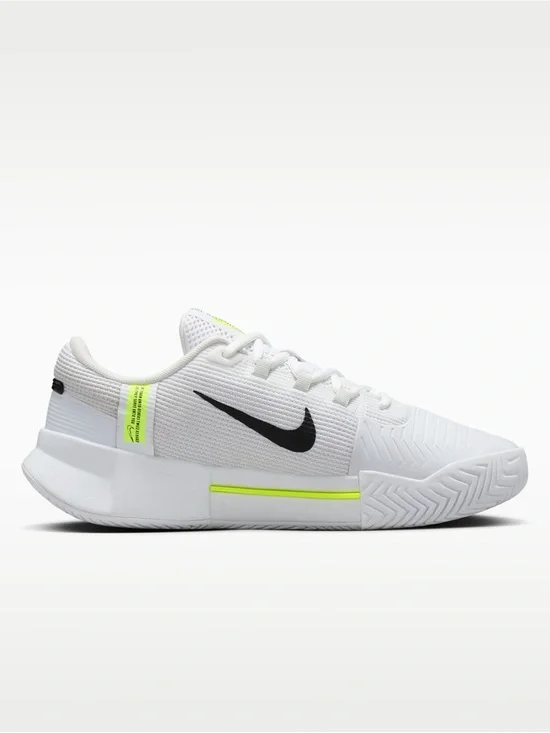 Nike Women’s White GP Challenge 1.5 Tennis Shoes