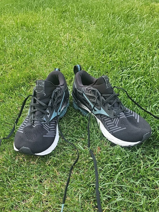 Mizuno Knit Infinity Wave Breathable Smooth Ride Black & Silver Running Shoe R4
