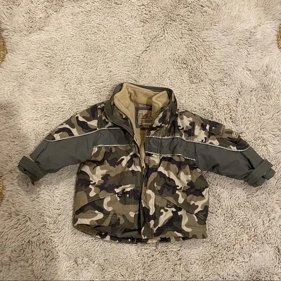 The children’s place camo toddler coat + sweater  24m