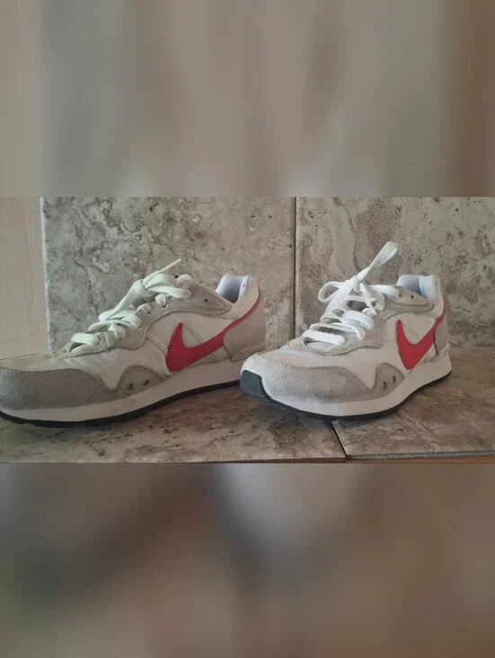 Nike Women Athletic Sneakers White Gray with Red Swoosh