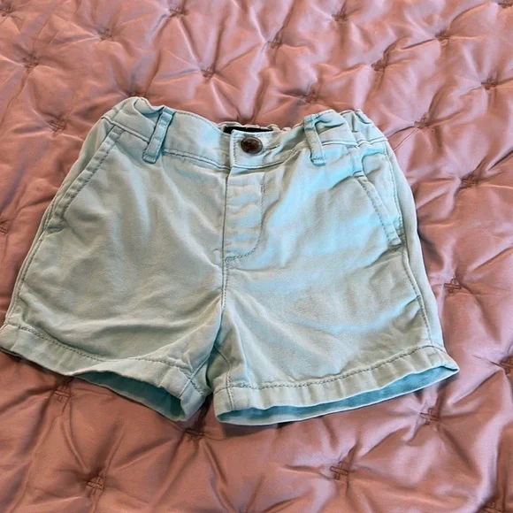 5 for 25$ Children’s place Chino shorts