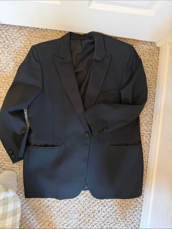 Classic Black Satin-Lapel Tuxedo Jacket
