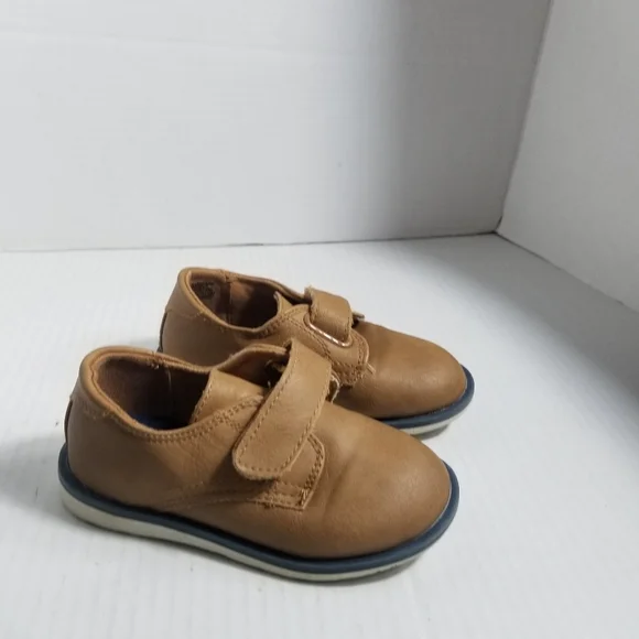 CHILDREN'S PLACE BOY'S BROWN DRESS SHOES SIZE 7