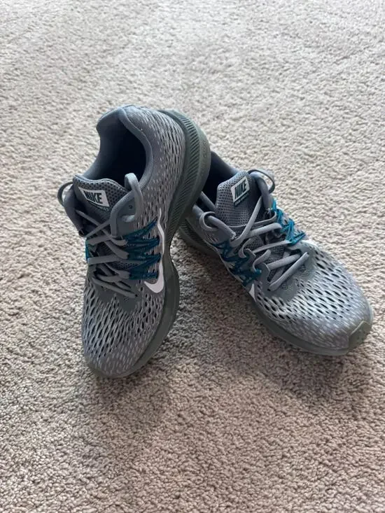Nike Zoom Winflo 5 Running Sneakers Shoes Women's Size 6.5 Gray w/ Teal & White