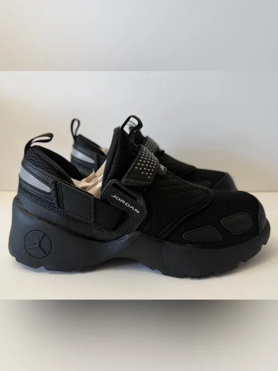 Jordan Trunner LX Triple Black WMNS Size 8  NEW HQ2164-001