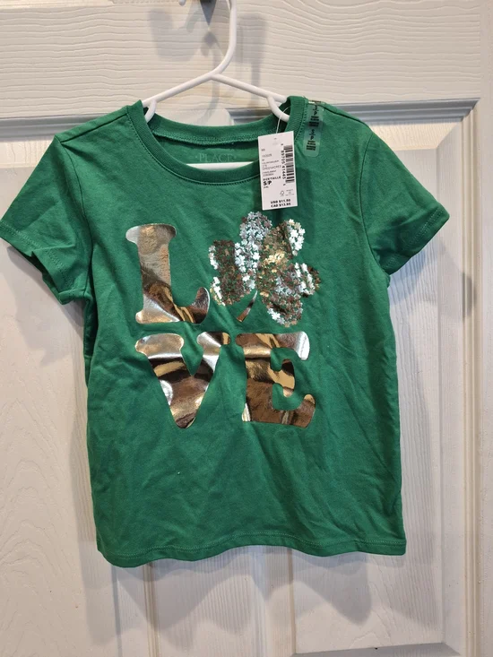 5/25 The Children's Place Green Tee with Gold LOVE and Sequin Shamrock