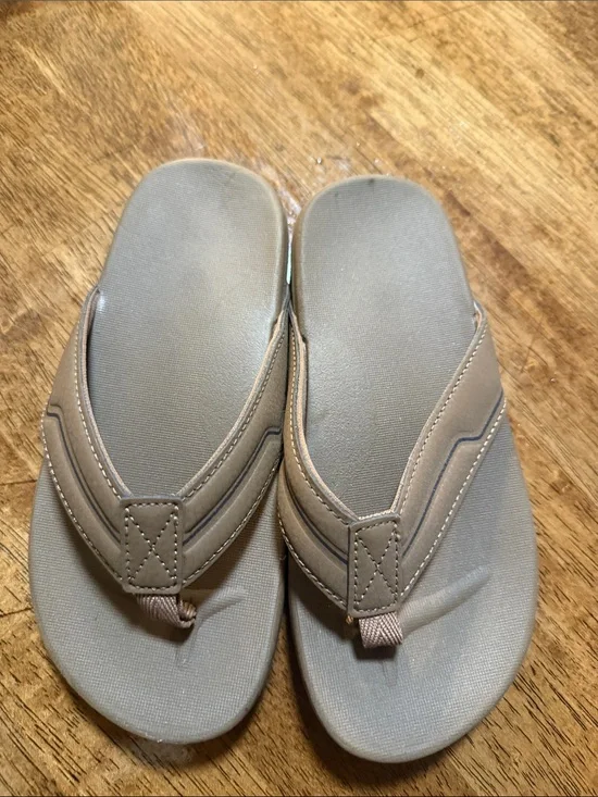 The Children's Place Tan Flip Flop Sandals