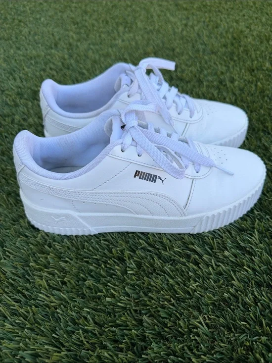 Puma White Women's Athletic Sneakers