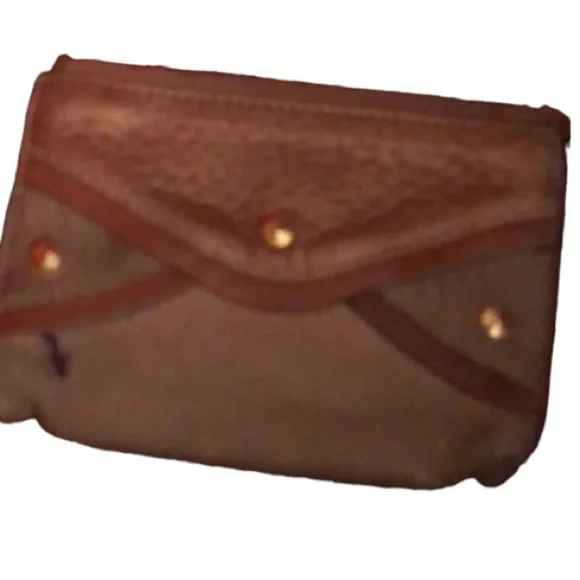 Cole Haan  gold / tan mixed media card case goes with bag shown in pics