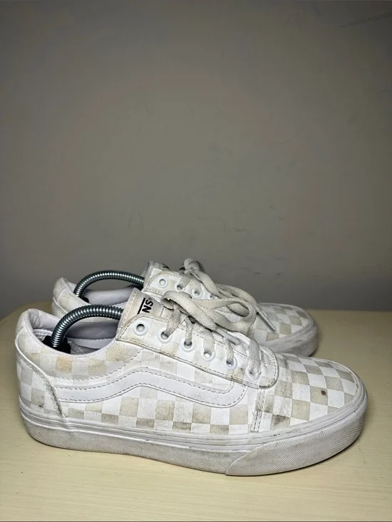 Vans Checkerboard Low-Top Sneakers - White/Cream
