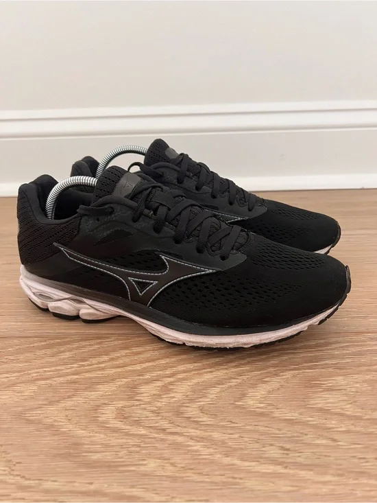 Mizuno Wave Rider 23 Women's Running Shoes Size 9.5 Black