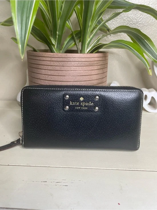 kate spade Black Pebbled Leather Zip Wallet with Gold Logo