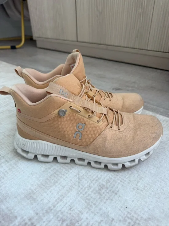 On Running Peach-Tone Mid-Top Sneakers