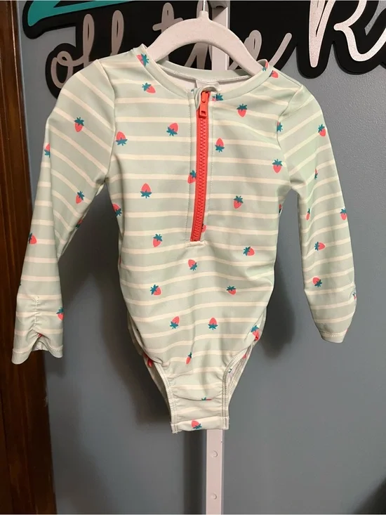Cat & Jack Strawberry Rashguard One Piece Swimsuit with Zipper NWOT
