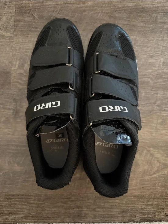 Giro Men's Black Velcro Athletic Cycling Shoes
