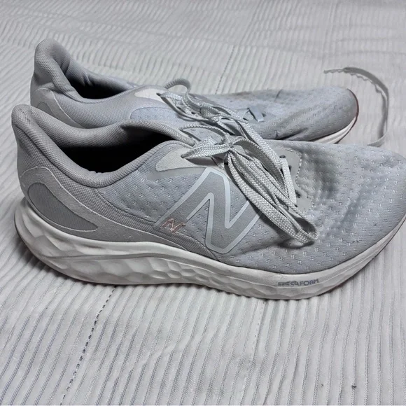New Balance Off-White / Light Gray Women's Sneakers