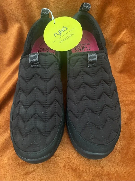 Ryka Quilted Slip-On Sneakers in Black size 10 NWT