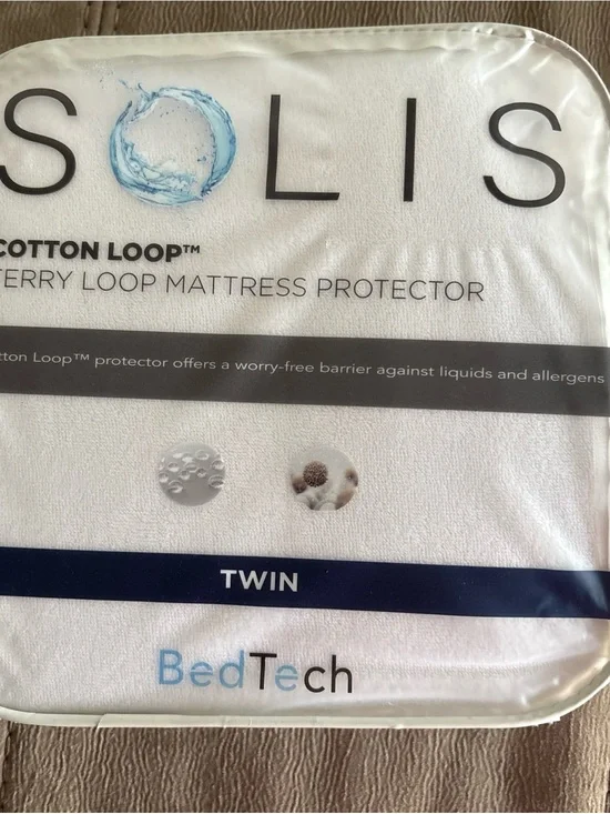 NWT Cotton Loop Terry Loop Twin Mattress Protector - White