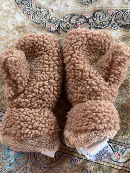 UGG Toddler Tan Sherpa Mittens