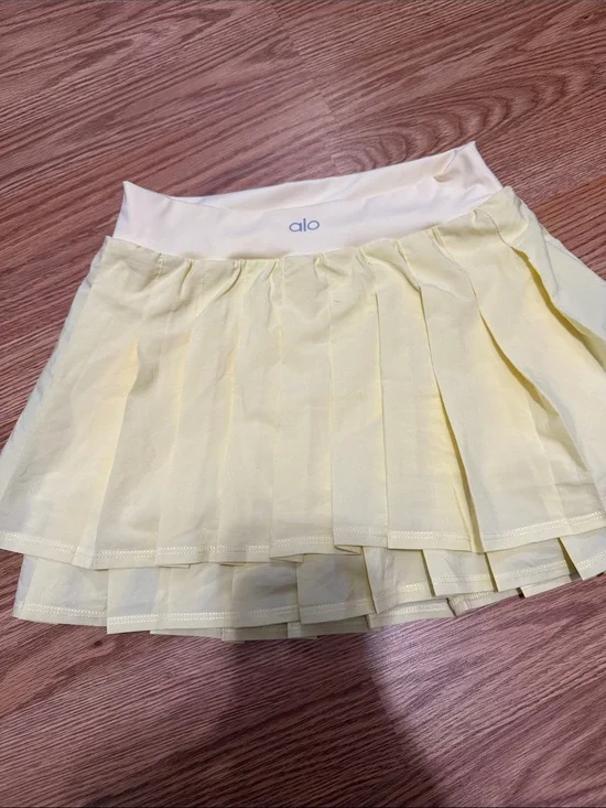 ALO Yoga Pleated Mini Skirt in Pale Yellow
