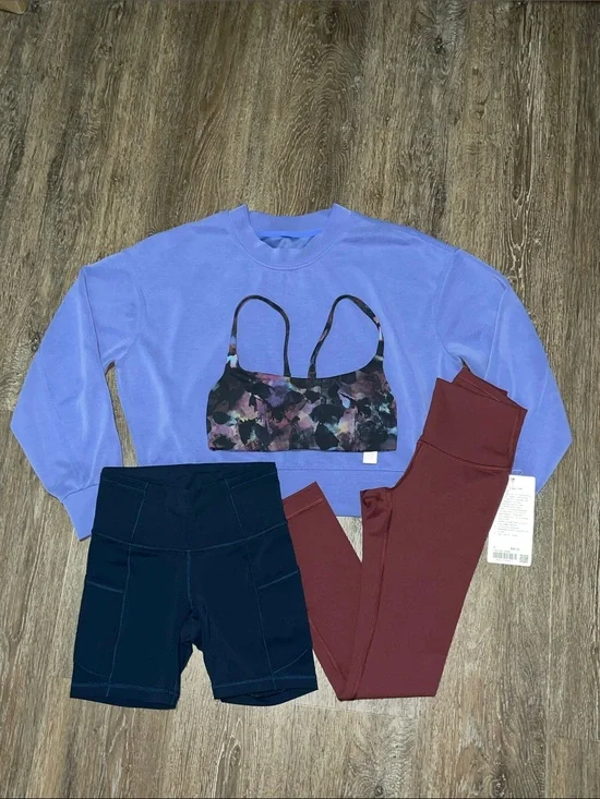NWT/NWOT/Like New Lululemon Matching Bundle. Size Tops 2,4 / Bootoms 2