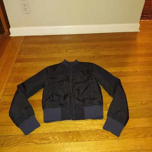 Lululemon Reversible Insulated Non Stop bomber jacket fits like XS