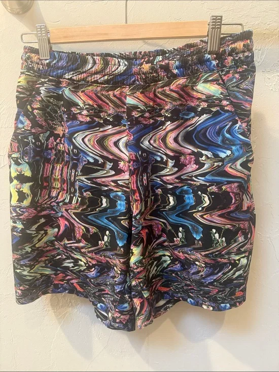 lululemon athletica Women’s Elastic-Waist Shorts - Cool pattern — multi swirls