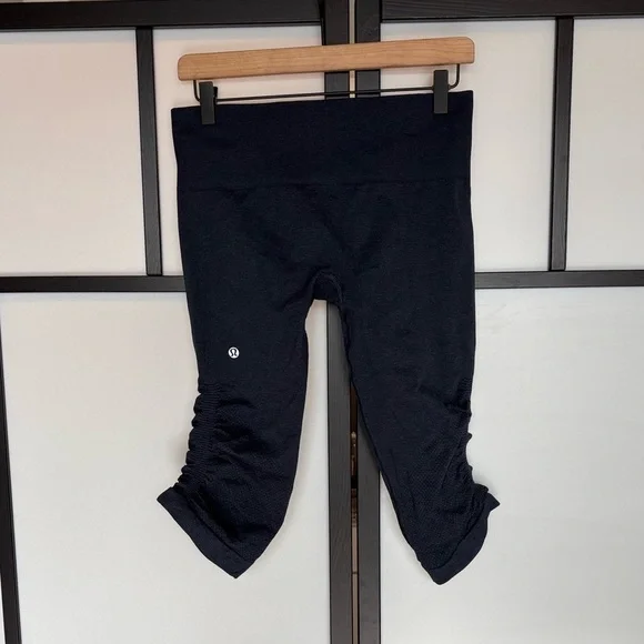 Lululemon In The Flow Crop II Pattern Blue Womens 8 Leggings Activewear yoga gym
