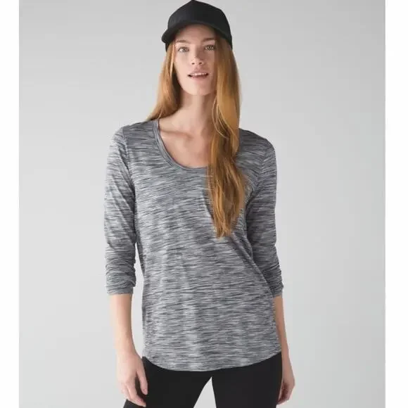 Lululemon Yogi Everyday Long Sleeve Space Dye White Black Top Size 6