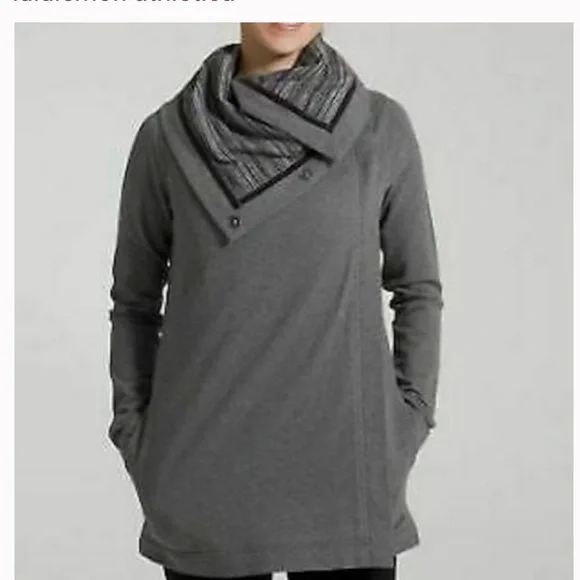 lululemon athletica Gray Asymmetrical Button-Up Sweater Tunic