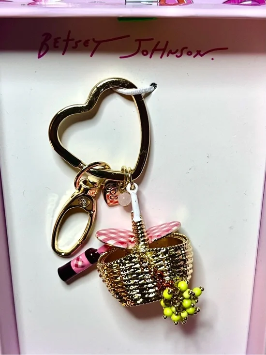 Betsey Johnson Picnic Basket Bag Charm Keychain w Wine & Grapes - NWT