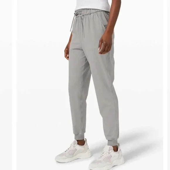 Lululemon Keep Moving Jogger Rhino Grey Size 4